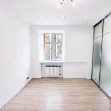 Продаж 1-к квартири, Київ, Хрещатик 13
