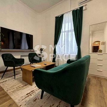 Продаж 1к квртири з ремонтом ЦЕНТР метро Олімпійська