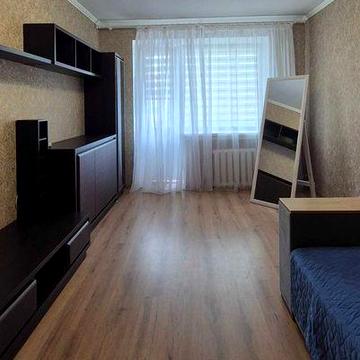 Продам 1 к.квартиру  з ремонтом ПЗР