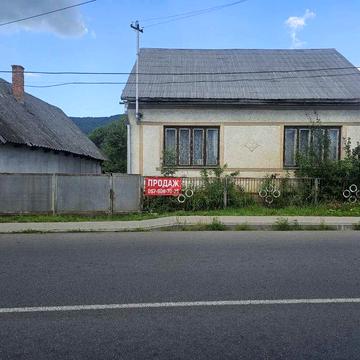Продам будинок с.Іза центр, можливо під комерцію!!!
