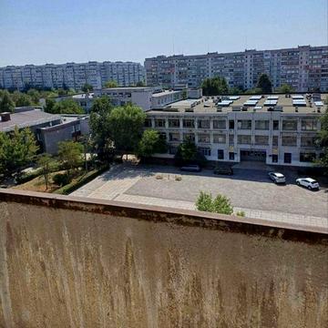 Продам 2х. ком. Каменское , 4 микрорайон , не угловая