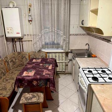 Оренда. Трикімнатна квартира на Замості. Будинок офіцерів