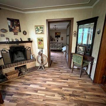 Продаж будинка біля метро Перемога