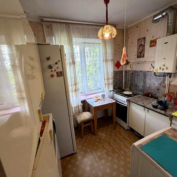 Продам 2 к квартиру вул. Соц містечко, 3/5пов, 48м2