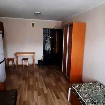 Оренда однокімнатної комунальної квартири на Райдужному масиві