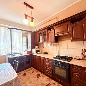 Продаж 4 кім дворівневої квартири по вул.Пасічна (130 м.кв.)