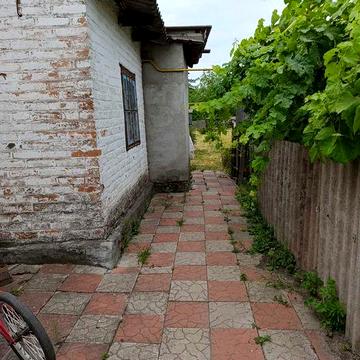 Продається частина газифікованного будинку по вул. Загородній, район четвертої  школи.