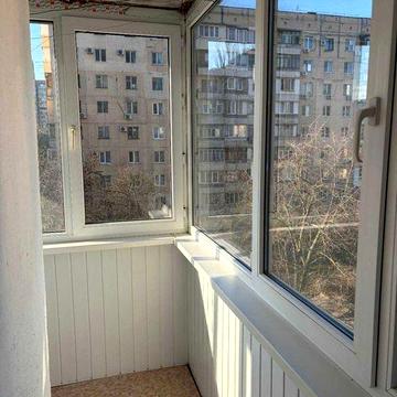 срочно продам 2 ком. кв. Днепродорога / Бочарова