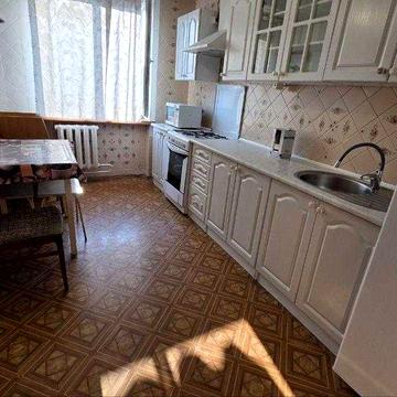 Продам 3-кімнатну квартиру на Проспект Небесноі сотни. Одеса Таїрова