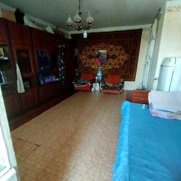 продам 3 кімнатну квартиру