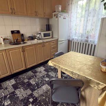 Частина будинку з власним подвірям