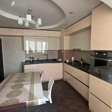 Продам 3к, вул. Олександри Екстер 3, Троєщина, сучасний ремонт.