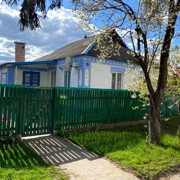 Продаж цегляного будинку в смт Катеринопіль, Черкаська область