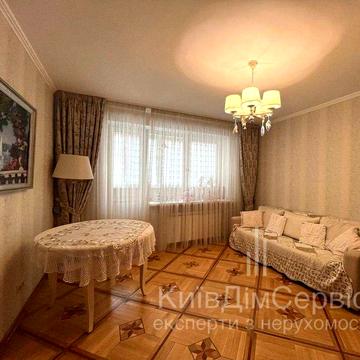 Продаж 3 кімнатної квартири 100 м2 метро Либідська Антоновича 165
