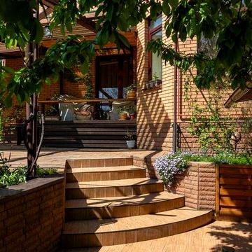 Продам двоповерховий будинок,  Соборний р-н Високовольтной біля ЖК "Сімейний". Власник.