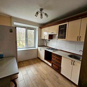 Продаж 2-кімнатної квартири, Озерне, буд. 50, 53 м², 3/5 пов., цегла, автономне опалення(від власника)