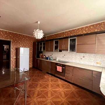 Пропонуємо велику 3-ну кв. з ремонтом у м. Чорноморськ