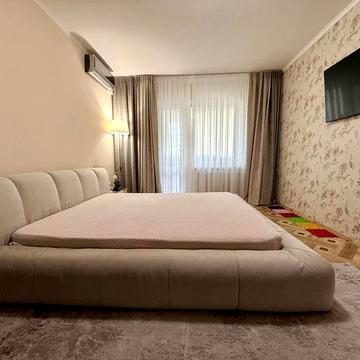 Продам 2-кімнатну квартиру, 56 м² | Троєщина, Деснянський р-н просп. Червоної Калини, 40