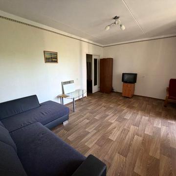 Продаю крупногабаритную однушку пр-т Корабелов