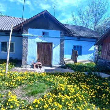 Земельна ділянка з будинком