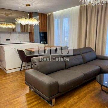 Продаж дизайнерської 3-кімнатної квартири 90 м² ЖК Голосіївський, метро Васильківська ЖК Голосіївський