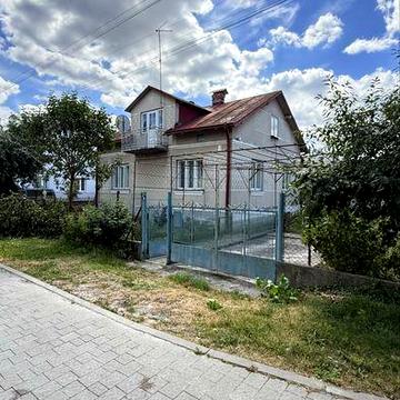 Продаж будинку з ремонтом, 98.9м2, діл 6сот, вул. Мирна Винники Львів