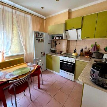 Просторная 1 комн  47 кв.м с ремонтом! Кирпичный дом. ЖК Суворовский