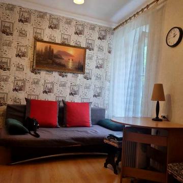 Продается комната в комунальной квартире на Новосельского.