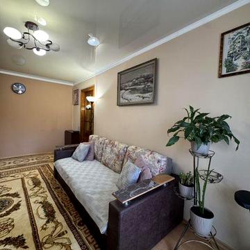 2кім квартира в центрі міста з видом на озеро