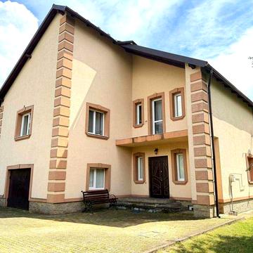Продаж просторого будинку 175.9 м², 12 сотих, с. Добрівляни