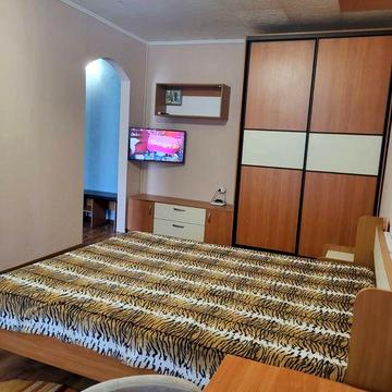 Сдам 1 кв ТРК Украина 7000+ свет.