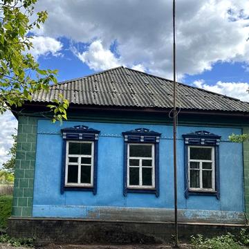 Добротний будинок з банею в тихому селі. Вода, септик, піч, земля, документи