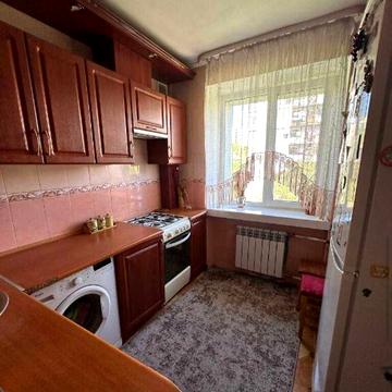 Продам Виставка 2кв Зарічанская 49500 ремонт