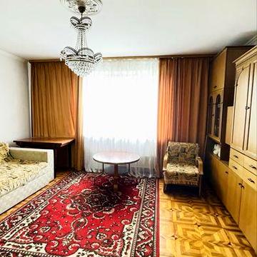 Оренда: 3 кімнатна квартира вул. Грінченка