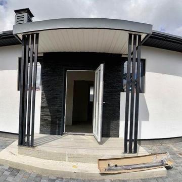 Продаж сучасного газифікованого будинку з навісом для авто в чудовій локації!