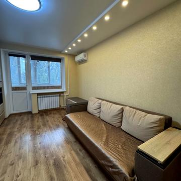 Здолбунівська вул., 1