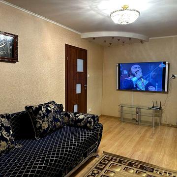 Аренда 2 комнатной с большой пристройкой Метро 23 августа pp1