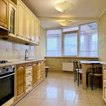 Оренда 6к, Центр, Соборності 50, велика 174м2