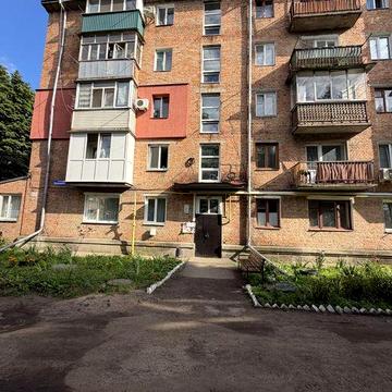 Продається 2-х кімнатна квартира в ЦЕНТРІ