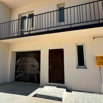 Продаж готового котеджу з правом власності у Львові, по вул. Роксоляни (Левандівка)
