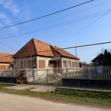Будиночок в затишній локації