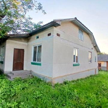 Будинок в селі Целіїв