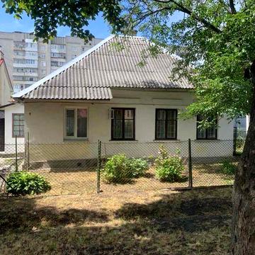 Оренда будинку 3 кімнатного на вул. Щирокій (р-н базару)