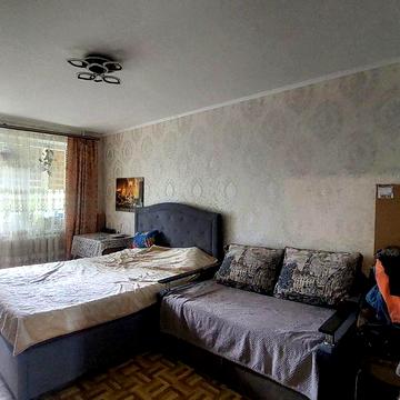 Продам 2-кімнатну квартиру з гаражем. Вул.Стависька,75.
