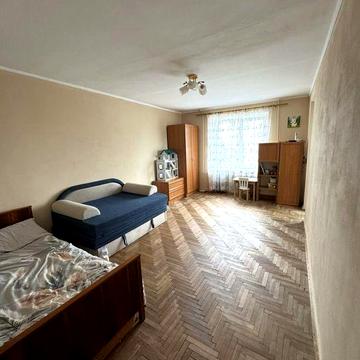 Продаж 1 кімнатна квартина вул. Широка, (р-н базару)