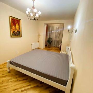Чудова 2 квартира в самому центрі міста