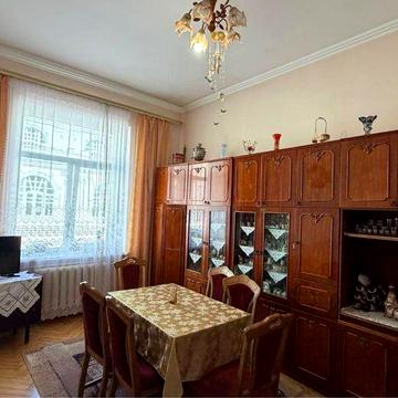 Продаж 2-кімнатної квартири в центрі Стрия
