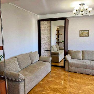 Оренда 1кім.кв. м.Лівобережна, Русанівська набережна 12