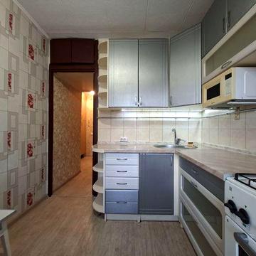Продажа 1к вул Махова(Жолудєва) 8-а