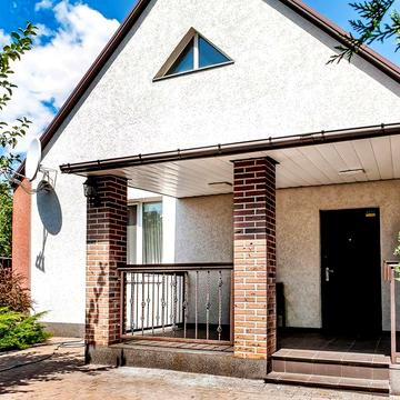 Продам домоволодіння з ремонтом з двох будинків в центрі Баварії